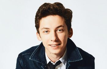 Andrew Barth Feldman lands UK theatre debut in new musical directed by Lindsay Posner